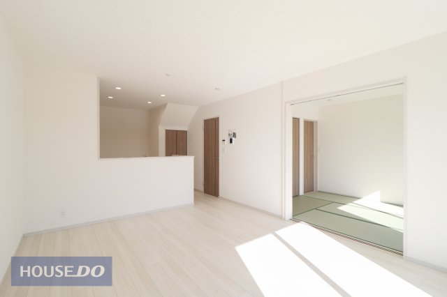  Ƒŉ߂邭났̋Ԃ͍L߂̐݌vƂȂĂ܂B