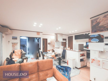 rO LDKQOȏ@LXƂrOł肨났B