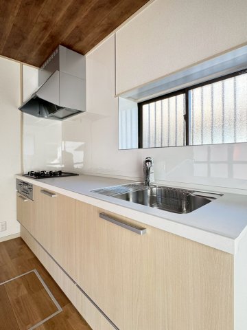 Lb` |NNȃVXeLb`B򐅋@\p\B[Xy[XƗLb`͓LɂAɏWłԁ