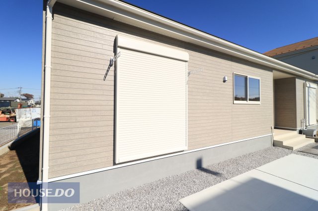  yhƐݔznʐ^BPKrOɂ͉J̋ɂ𗧂hƃVb^[Ă܂B