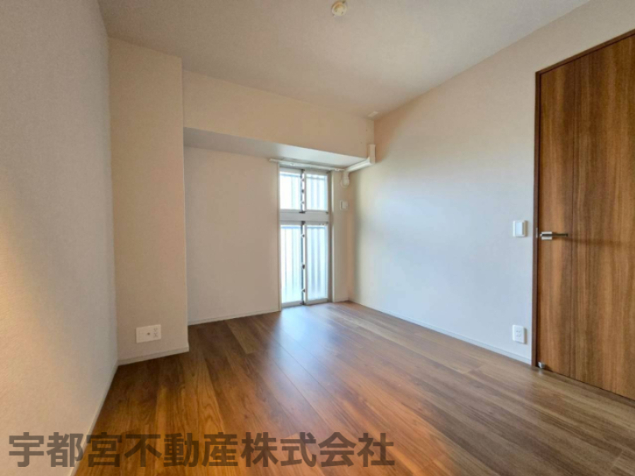 �Q�� �m����6���ɂ̓E�H�[�N�C���N���[�[�b�g���אڂ��Đݒu����Ă��܂��B