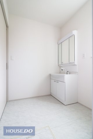  �y�E�ߏ��z���n�����ʐ^�B���ʒE�ߏ��͂������Ƃ����X�y�[�X�Ŏg���₷���ł��B