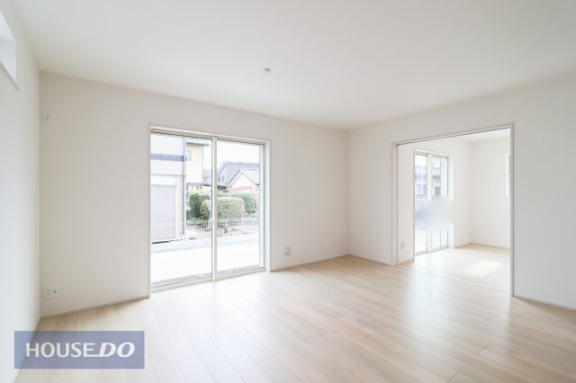 ���r���O �y���r���O�z���n�����ʐ^�B���邢�������̓��郊�r���O�͉Ƒ��c���̏ꏊ�B