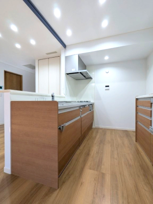 �L�b�`�� ���|�������N���N�ȃV�X�e���L�b�`���B�򐅋@�\�����p�\�B�Ƒ��̉�b���e�ރJ�E���^�[�L�b�`���͏����Ȃ��q�l�����Ă����S���Ē������o���܂��I