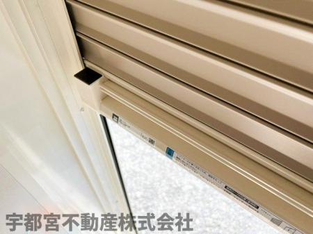 ���̑� �V���b�^�[�i�ʐ^�͓��d�l�ʐ^�j