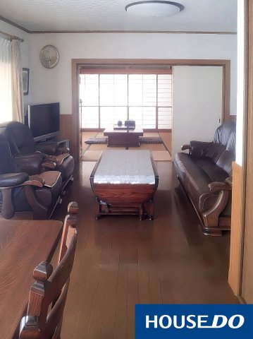 ���r���O ���r���O�͂P�X�D�T���ƍL�X���