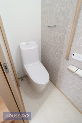 �g�C�� �y�g�C���z�������g�[�֍��t���B�Q�ӏ�����̂ŁA�Z�������ł����S��ق��ƈꑧ����v���C�x�[�g��Ԃ͍L�߂̐݌v�ƂȂ��Ă���܂��B