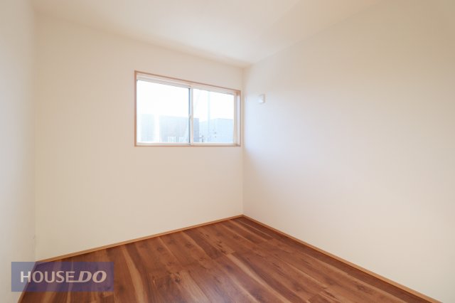 �Q�� �y�Q���z���邢�̌��̓����Q���͑傫���x�b�g���]�T�������ē���L���B