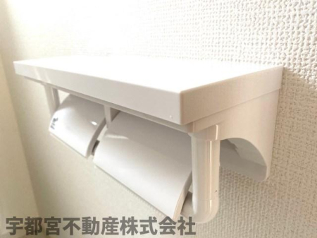 ���̑� �g�C���b�g�y�[�p�[�z���_�[�i�ʐ^�͓��d�l�ʐ^�j