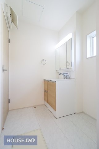  �y�E�ߏ��z���n�����ʐ^�B���ʒE�ߏ��͂������Ƃ����X�y�[�X�Ŏg���₷���ł��B