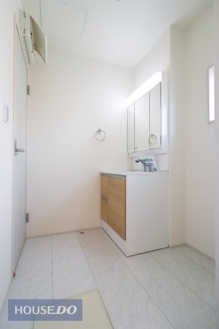  �y�E�ߏ��z���n�����ʐ^�B���ʒE�ߏ��͂������Ƃ����X�y�[�X�Ŏg���₷���ł��B