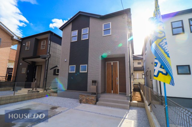 ���n�O�ώʐ^ �y�O�ρz�R�����@�X�^�C���b�V���ȐF���̊O�ρ��ϋv���⃁���e�i���X���ɗD�ꂽ�O�Ǎނ̓Z���t�N���[�j���O�d�l�B���������̌����\���ɂȂ�悤�ɁA�@�\�I�ɐ݌v����Ă���܂��B