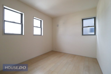 �Q�� �y�Q���z���邢�̌��̓����Q���͑傫���x�b�g���]�T�������ē���L���B