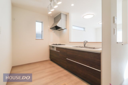 �L�b�`�� �y�L�b�`���z���|�������N���N�ȃV�X�e���L�b�`���B�򐅋@�\�����p�\�B�Ƒ��̉�b���e�ރJ�E���^�[�L�b�`���͏����Ȃ��q�l�����Ă����S���Ē������o���܂��I