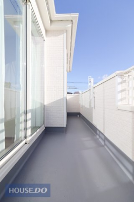 �o���R�j�[ �y�o���R�j�[�z�L�X�o���R�j�[�ł��z�c����󕨂��������񊱂��邾���łȂ��A���͂̎������C�ɂ����Ƀv���C�x�[�g�Ȏ��Ԃ��߂��������b�N�X��ԂƂ��Ă��g���܂��ˁ�