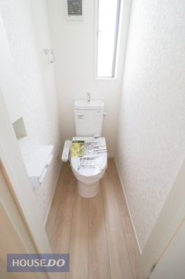 �g�C�� �y�g�C���z�������g�[�֍��t���B�Q�ӏ�����̂ŁA�Z�������ł����S��ق��ƈꑧ����v���C�x�[�g��Ԃ͍L�߂̐݌v�ƂȂ��Ă���܂��B