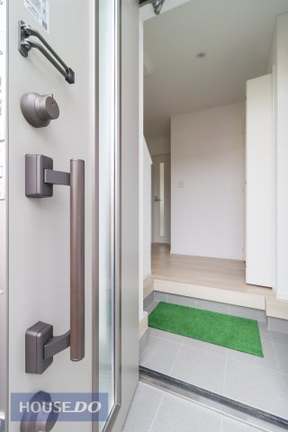  �y�h�Ɛݔ��z�h�Ɩʂ����łȂ��A�f�M��h�����ʂ����҂ł���V���b�^�[�t�I