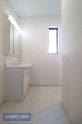  �y�E�ߏ��z���n�����ʐ^�B���ʒE�ߏ��͂������Ƃ����X�y�[�X�Ŏg���₷���ł��B