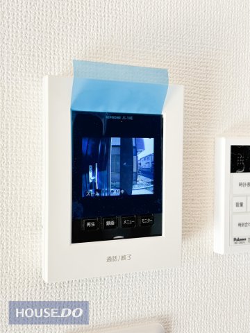  ���h�Ɩʂ����S��TV���j�^�[�t���C���^�[�z�������q�̊����������m�F�ł���A�h�Ɛ��ɗD�ꂽTV���j�^�[�t���C���^�[�z���������B�^��@�\�����ڂ���Ă���A�O�o���̗��q���ォ��`�F�b�N�\�ł��B