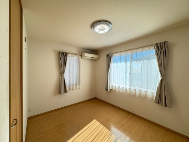 �q������ ���q�l�̐���������邨��������[�����Ă���܂��B