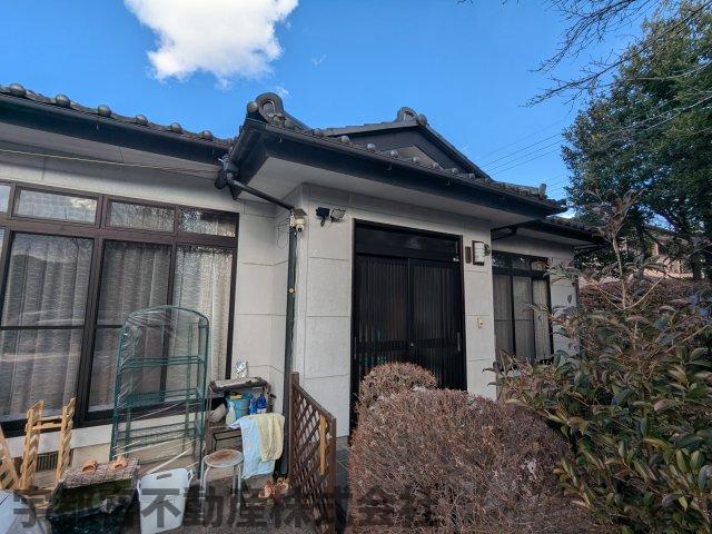 ���n�O�ώʐ^ ���i�������d���ȁu�a�v�̉����f�U�C�������h�ȓ��{���̉����ł��B���A�T�b�V�A�J�󂪂��ׂč��œ��ꂳ��Ă���A�����S�̂��������܂��Ă��Ĕ��Ƀ��_���œs��I�Ȉ�ۂ��^���܂��B ���l�C�̕���������