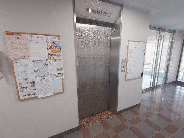 ���̑����� �G���x�[�^�[���������܂��B