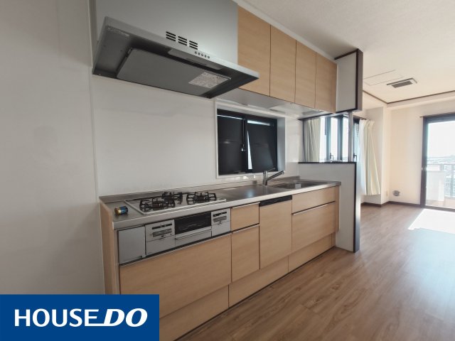 �L�b�`�� �g���₷���V�X�e���L�b�`���@�H�������Ă���܂��B�@���t�H�[��������