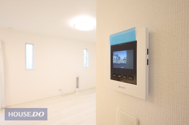  �yTV�C���^�[�z���z�J���[TV�C���^�[�z���B�^��@�\�t���ŁA�h�Ə�͂������A���͂����Ȃǂ̔c���ɂ��֗��B