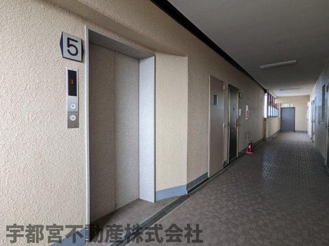 ���̑� �G���x�[�^�[