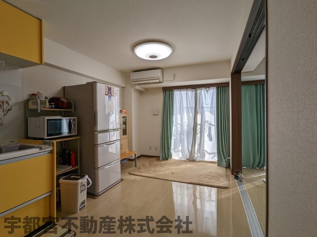 ���̑����� �t���A�R�[�e�B���O���ꂽ�������ς����o�B�����Y��ł���