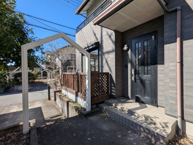  �������Ƃ������ցB���s���̂���|�[�`�ŉJ�̓������S�ł��B