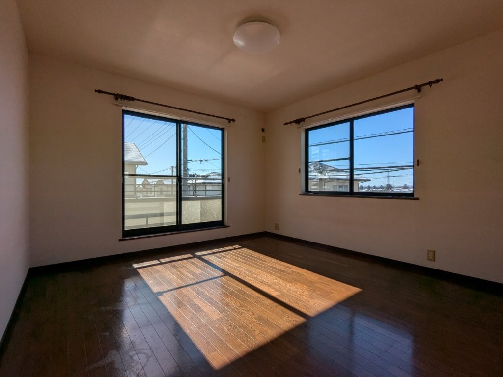 �Q�� ���邢�̌��̓����Q���͑傫���x�b�g���]�T�������ē���L���B