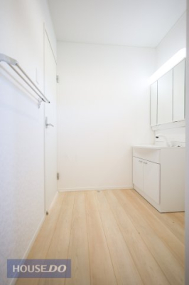  �y�E�ߏ��z���n�����ʐ^�B���ʒE�ߏ��͂������Ƃ����X�y�[�X�Ŏg���₷���ł��B