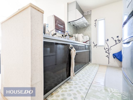 �L�b�`�� �Ƒ��̏Ί炪���܂�闝�z�̃L�b�`�����Ǝ��������Ɗy����������K�ȃL�b�`���X�y�[�X�ł���