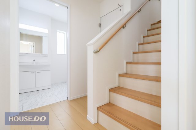 ���̑����� �y�����z�K�i�͎肷�������D�w���񂩂炨�q�l�⍂��҂����S�ł��B�܂��A�̂ڂ�₷���悤�Ɉ�i�̉��s�����L���݌v����Ă���܂��B