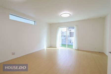 ���r���O �y���r���O�z��؂ȉƑ��Ɖ߂����ꏊ������A�K������ލL������������m�ہ��������̂�������ŁA�C���e���A�̃R�[�f�B�l�[�g���y�����Ȃ�܂��ˁI