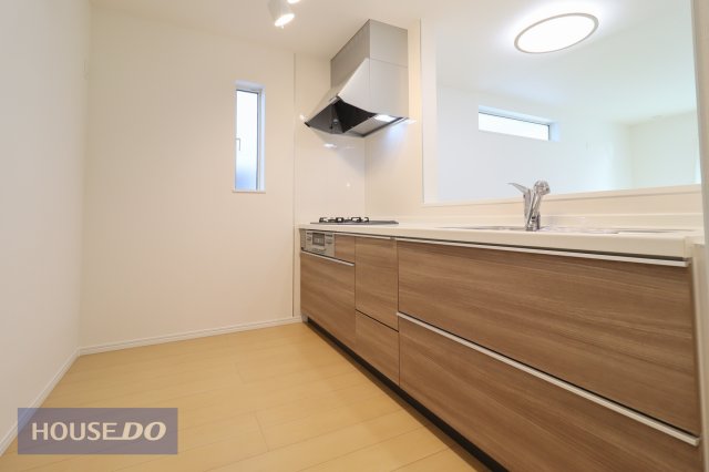 �L�b�`�� �y�L�b�`���z���|�������N���N�ȃV�X�e���L�b�`���B�򐅋@�\�����p�\�B�Ƒ��̉�b���e�ރJ�E���^�[�L�b�`���͏����Ȃ��q�l�����Ă����S���Ē������o���܂��I