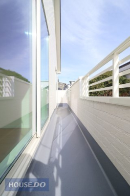 �o���R�j�[ �y�o���R�j�[�z�L�X�o���R�j�[�ł��z�c����󕨂��������񊱂��邾���łȂ��A���͂̎������C�ɂ����Ƀv���C�x�[�g�Ȏ��Ԃ��߂��������b�N�X��ԂƂ��Ă��g���܂��ˁ�