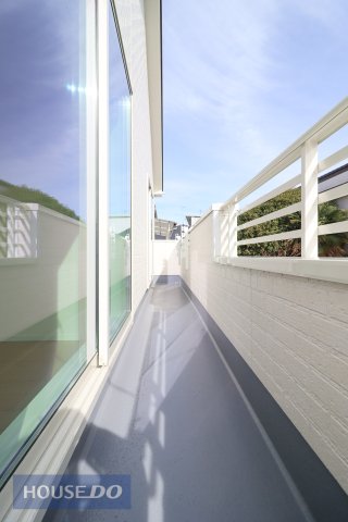 �o���R�j�[ �y�o���R�j�[�z�L�X�o���R�j�[�ł��z�c����󕨂��������񊱂��邾���łȂ��A���͂̎������C�ɂ����Ƀv���C�x�[�g�Ȏ��Ԃ��߂��������b�N�X��ԂƂ��Ă��g���܂��ˁ�