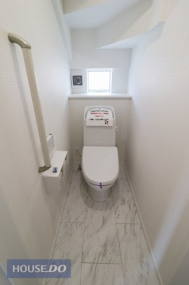 �g�C�� �y�g�C���z�������g�[�֍��t���B�Q�ӏ�����̂ŁA�Z�������ł����S��ق��ƈꑧ����v���C�x�[�g��Ԃ͍L�߂̐݌v�ƂȂ��Ă���܂��B