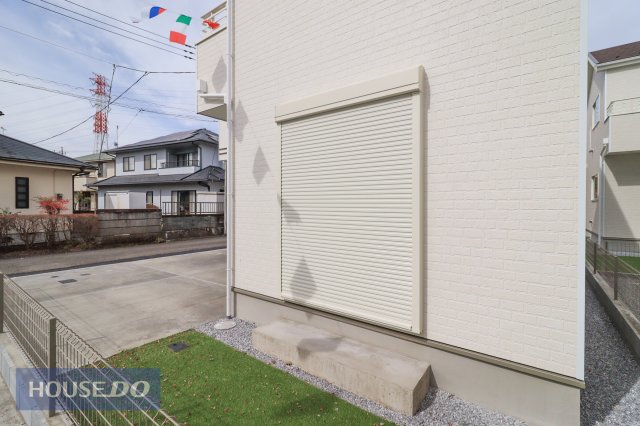  �y�h�Ɛݔ��z�h�Ɩʂ����łȂ��A�f�M��h�����ʂ����҂ł���V���b�^�[�t�I