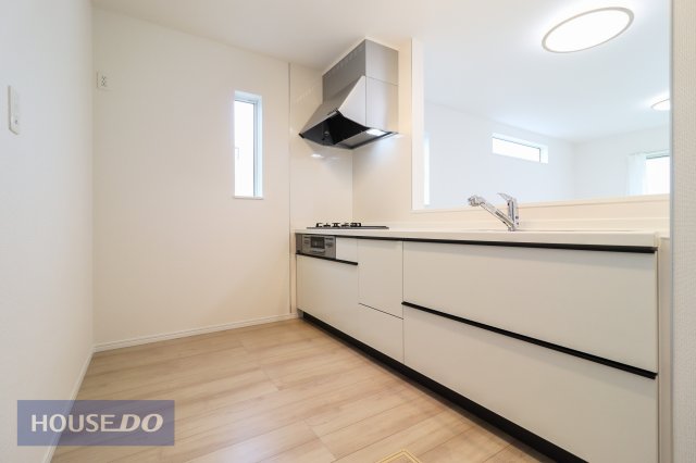 �L�b�`�� �y�L�b�`���z���|�������N���N�ȃV�X�e���L�b�`���B�򐅋@�\�����p�\�B�Ƒ��̉�b���e�ރJ�E���^�[�L�b�`���͏����Ȃ��q�l�����Ă����S���Ē������o���܂��I