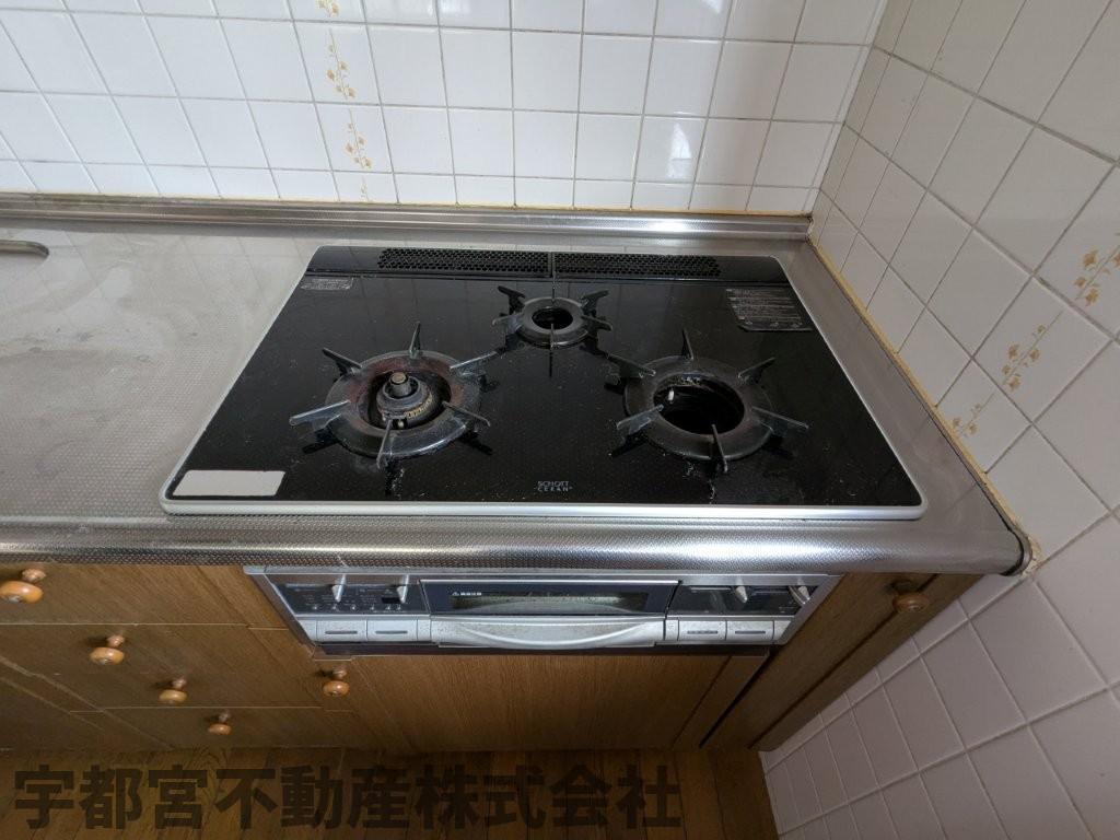 �L�b�`�� ������ꂪ�ȒP�ȃK���X�g�b�v��3���K�X�R�����ł��B��x�ɕ����̒������i�߂��邽�߁A�Z�������ԑт������悭��Ƃł��܂��B�O�����t���ŗ����̕����L����̂��������|�C���g�ł��B