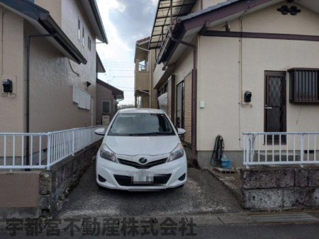  ��Ƃ肠��O�ʓ��H�ɖʂ��Ă���A�Ԃ̏o�����ꂪ�X���[�Y�Ȓ��ԃX�y�[�X�ł��B���s������������m�ۂ���Ă��邽�߁A���S���Ē�߂邱�Ƃ��ł��܂��B