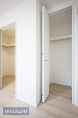 ���[ �y���[�z����������[�����Ă���܂��I�e�����ɂ���������[�����Ă���̂ŁA�ו��������Ă����S�ł��ˁI���������L���g�����߂ɂ����[�X�y�[�X�͕K�v�ł��B