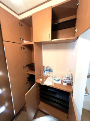 ���� �Ƒ����̎��[���ł���傫�ȃV���[�Y�{�b�N�X�ł�