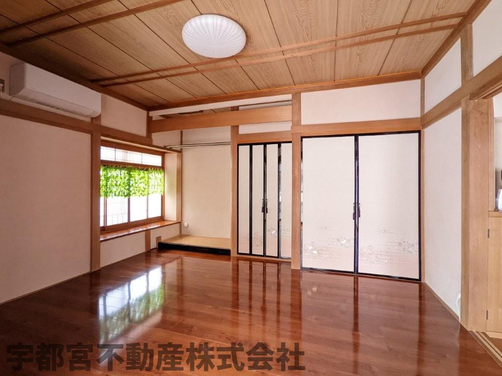 ���r���O -