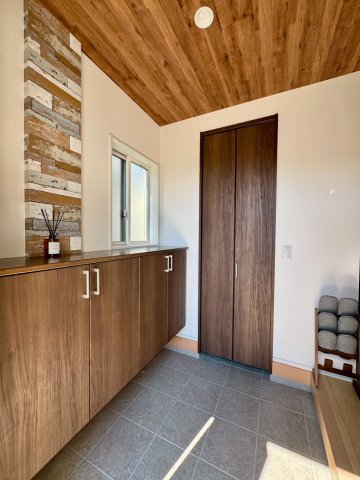 ���� �������Ɩ��邢�쌺�ւ����Ƒ��◈�q�����o�}���B�@�\�I�ȑ�^�V���[�Y�{�b�N�X�͒�������������Ǝ��[�ł��܂��B