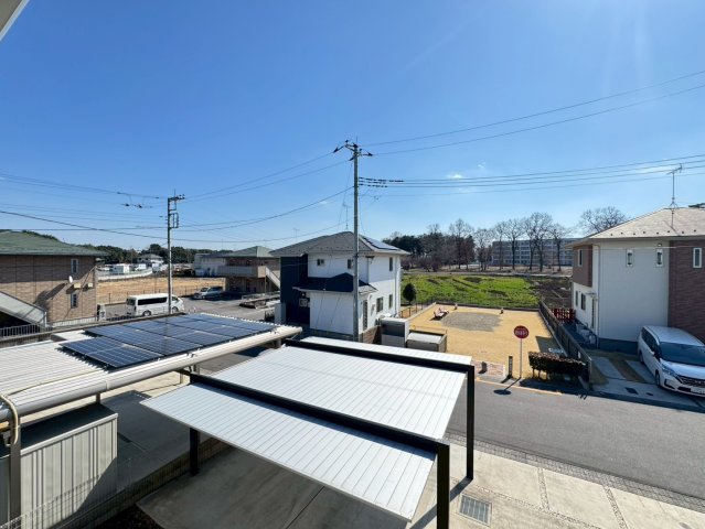 ���̑� �o���R�j�[����̌i�F�B�\���ȊԊu���m�ۂ���Ă���܂��B�܂��A�쑤�������̂��߁A������������Ɠ���܂��B