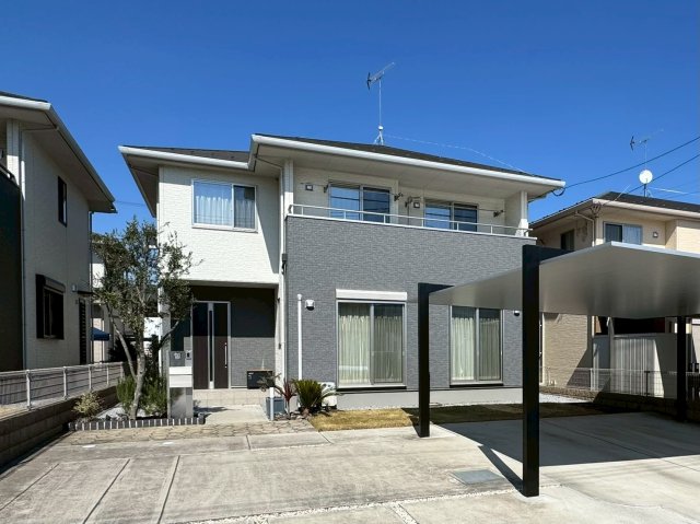 ���n�O�ώʐ^ �O�����f�B�n�E�X�{�H�A�z�U�N�̃I�[���d���Z��I�J�[�|�[�g�Q�䕪�A���ԏ����S��\�B�R���N���[�g�A�C���^�[���b�L���O�{�H�ς݂ł��B